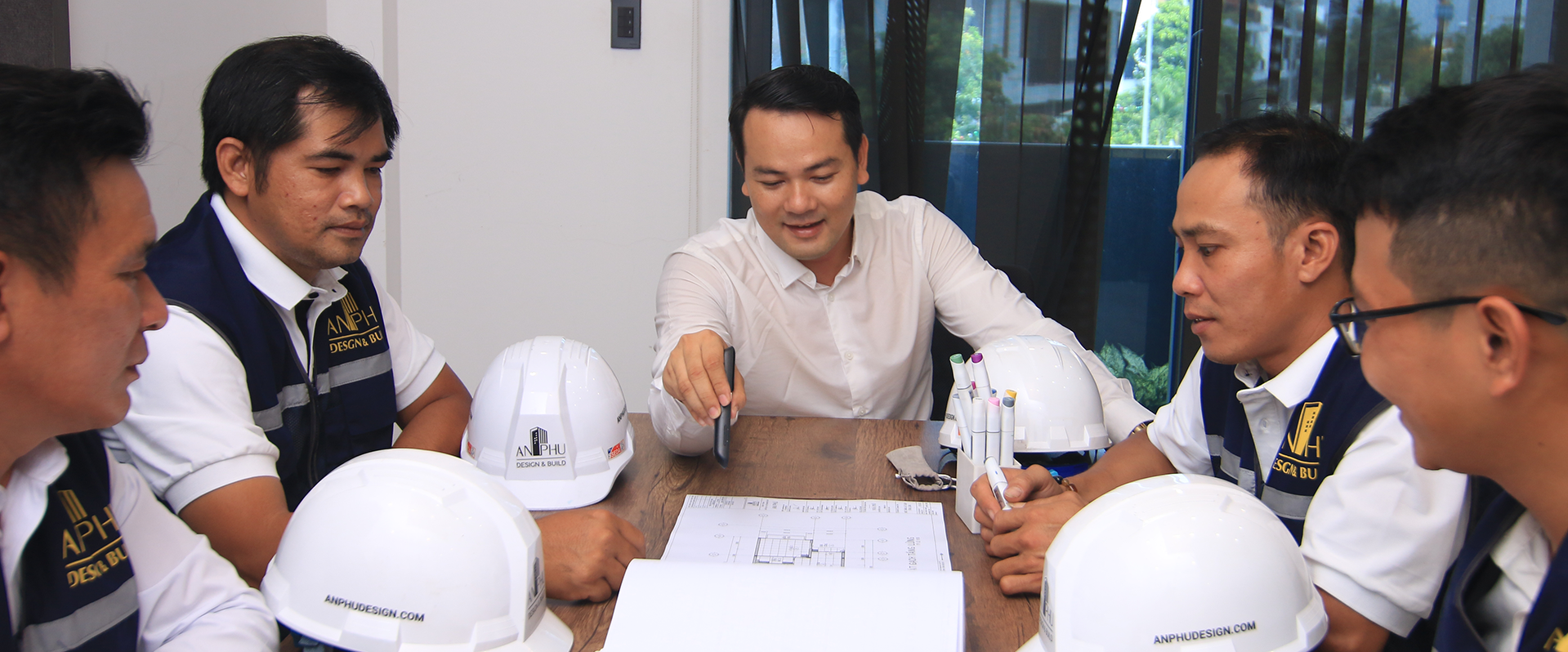 3. đội ngũ xây dựng an phú