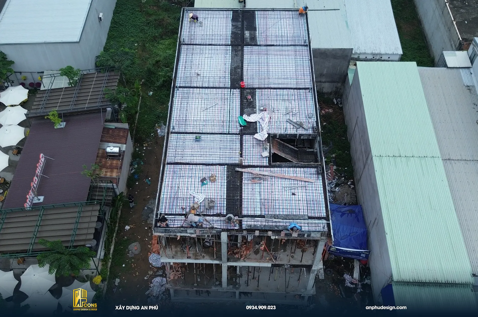 cong-tac-ki-thuat-dam-bao-truoc-khi-do-be-tong-san-mai-khach-san-3-tang-khanh-hotel