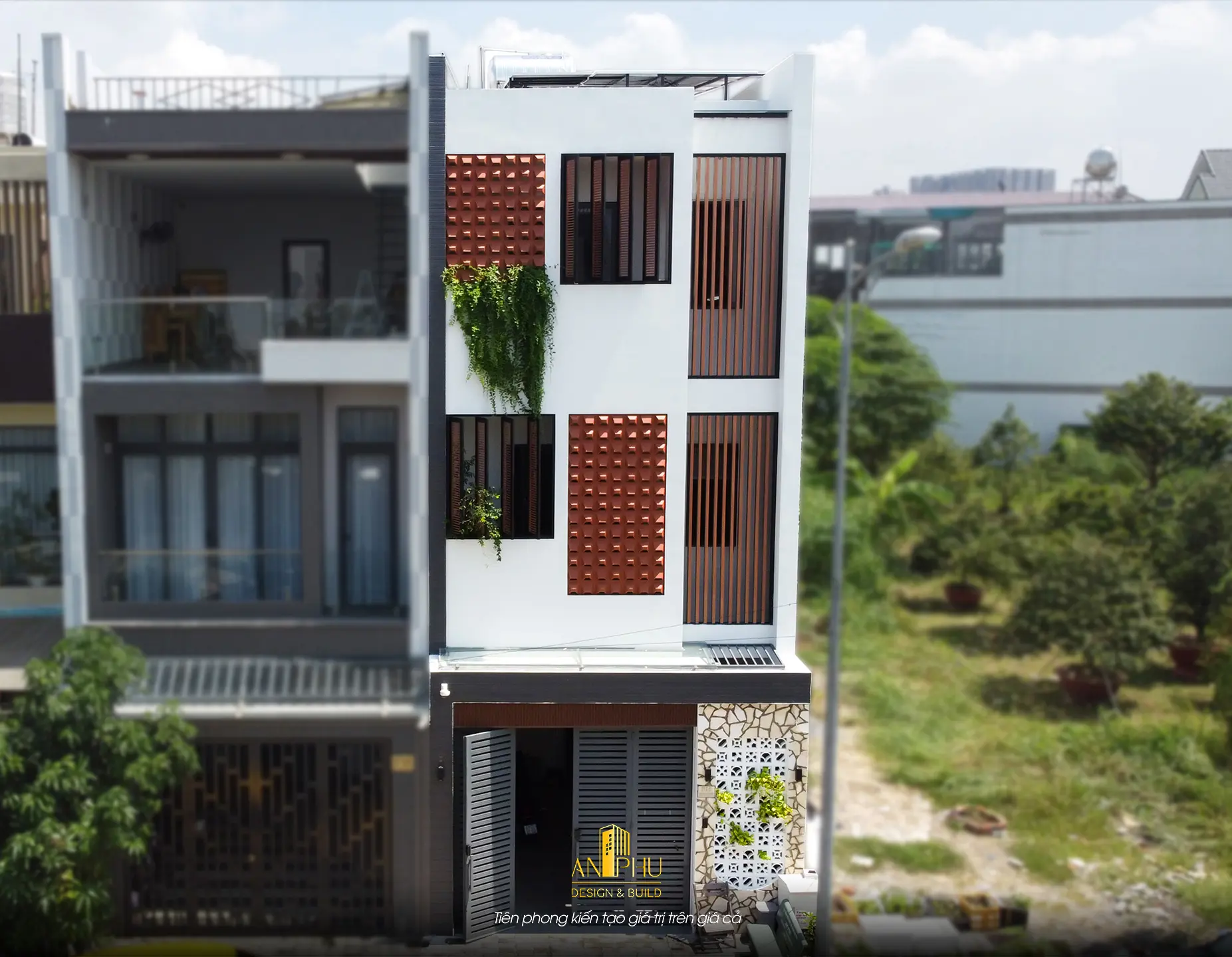 Mẫu nhà phố 3 tầng hiện đại kết hợp indochine giải pháp chống nắng hiệu quả cho nhà phố Hướng Tây