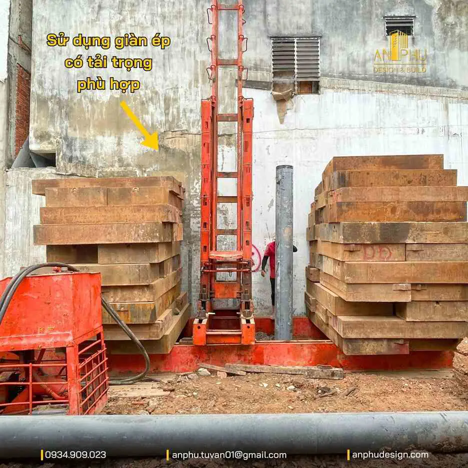 ép cọc tải sắt 2