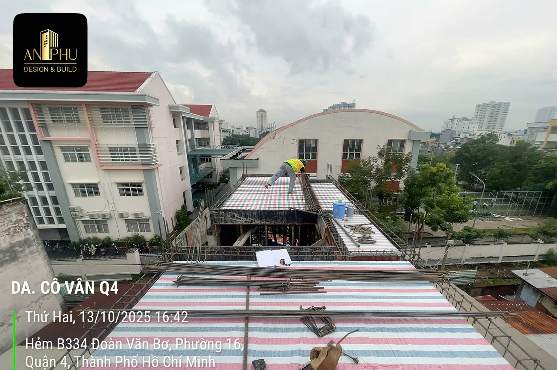 gia-cong-lap-dung-cop-pha-sat-thep