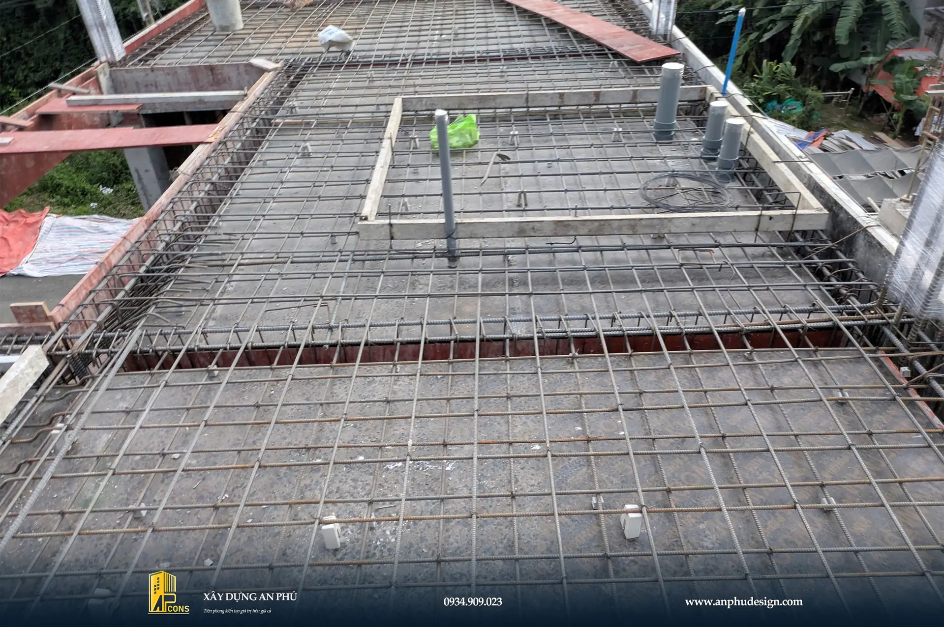 gia-cong-lap-dung-sat-thep-san-tang-2