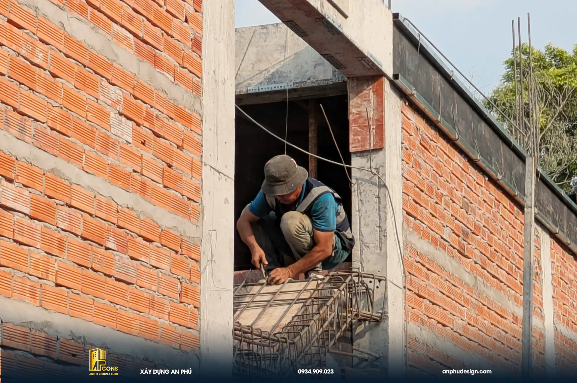 gia-cong-sat-thep-cau-thang