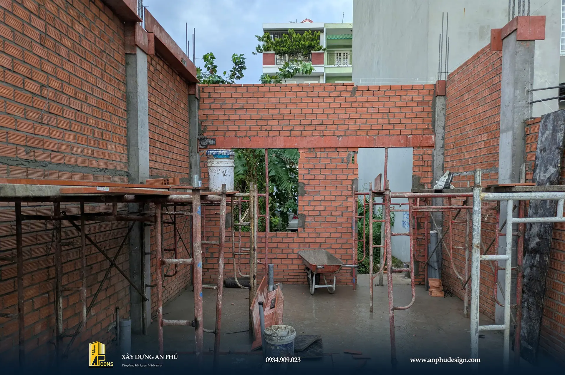 hoan-thien-xay-tuong-bao-tang-tret