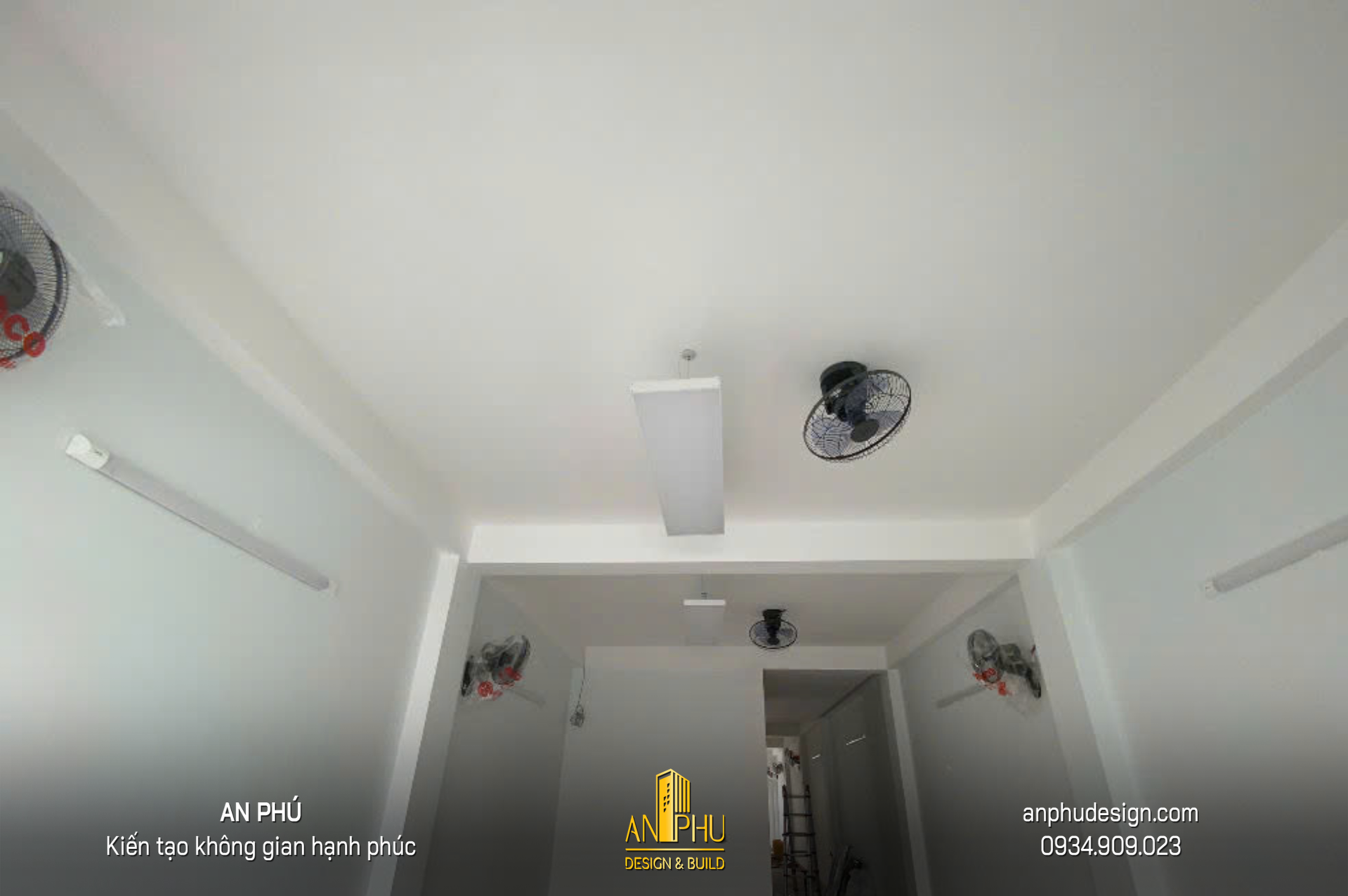 lắp quạt và thiết bị chiếu sáng lầu 2