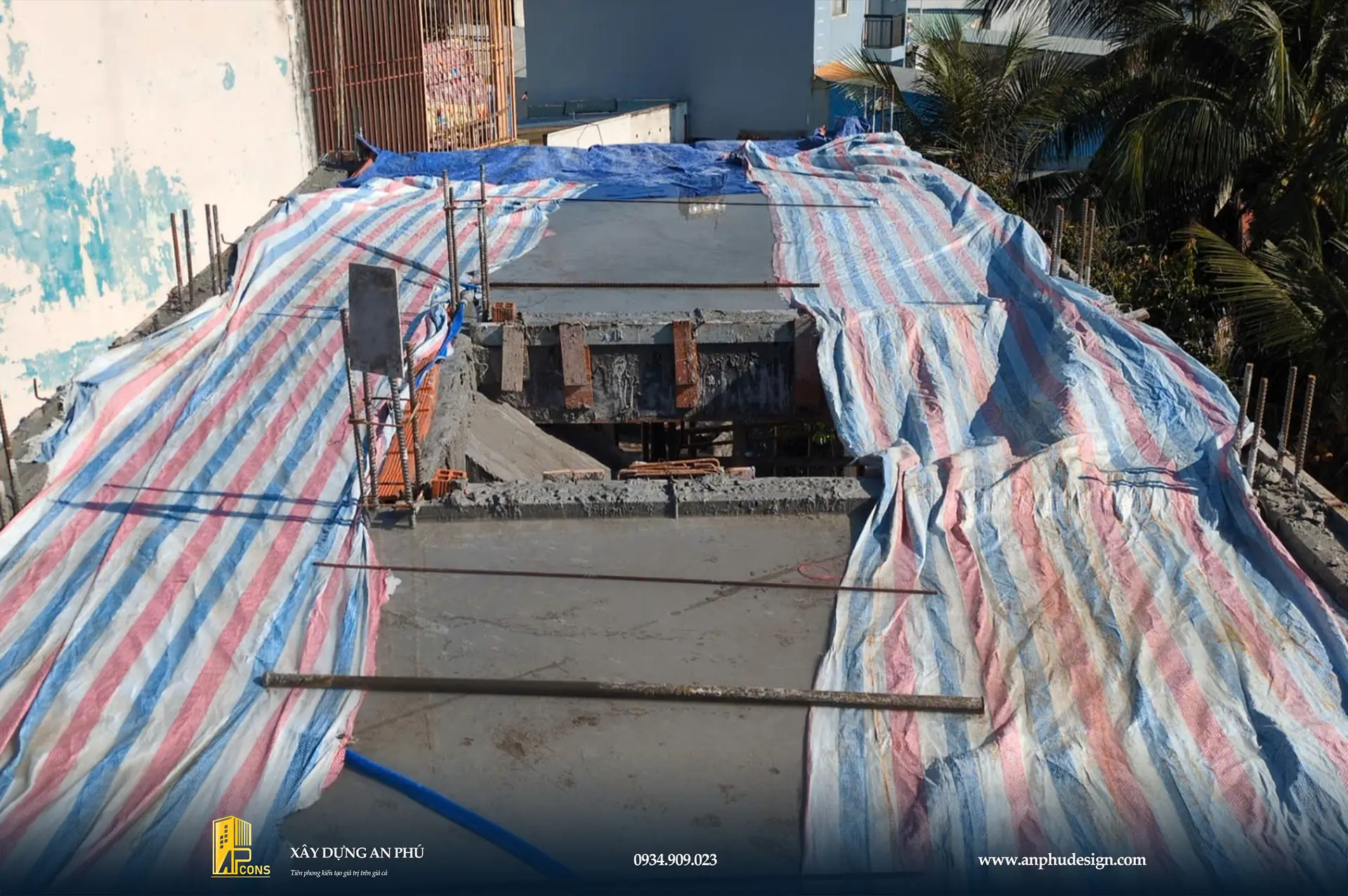 ngam-nuoc-bao-duong-be-tong