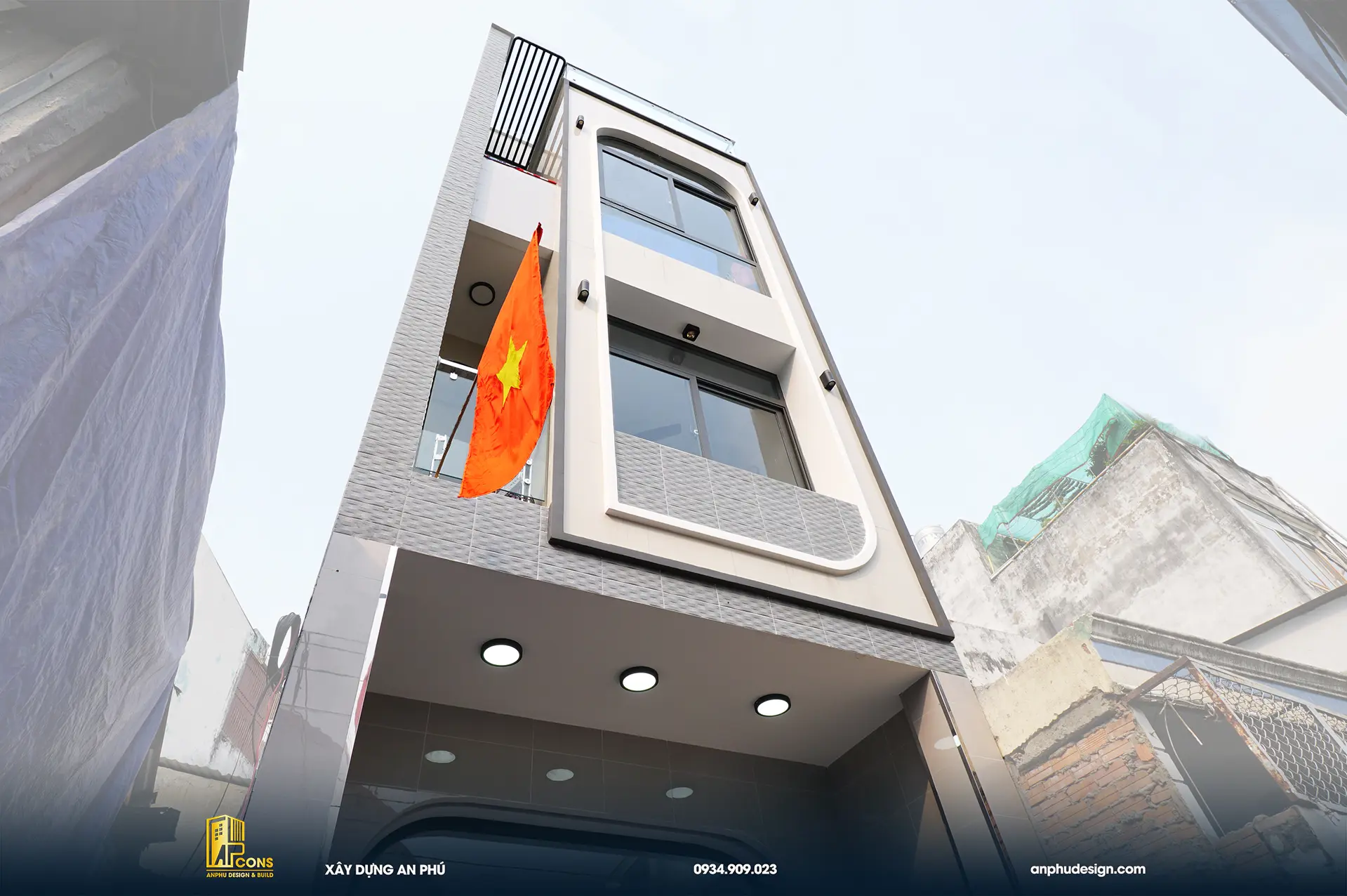 nha-pho-3-tang-mat-tien-co-van-mat-tien