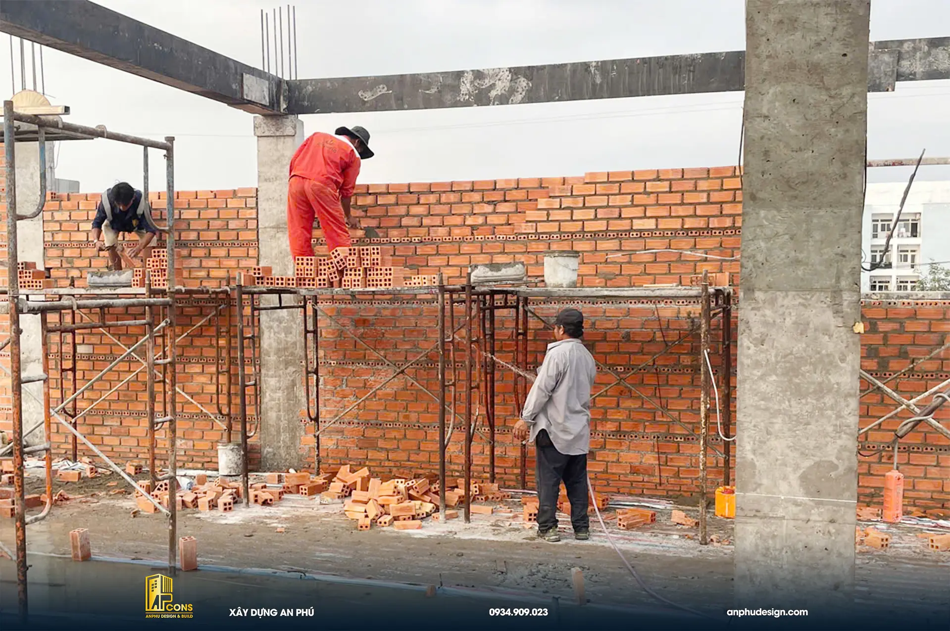 thi-cong-xay-tuong-bao-lau-2-khach-san-3-tang