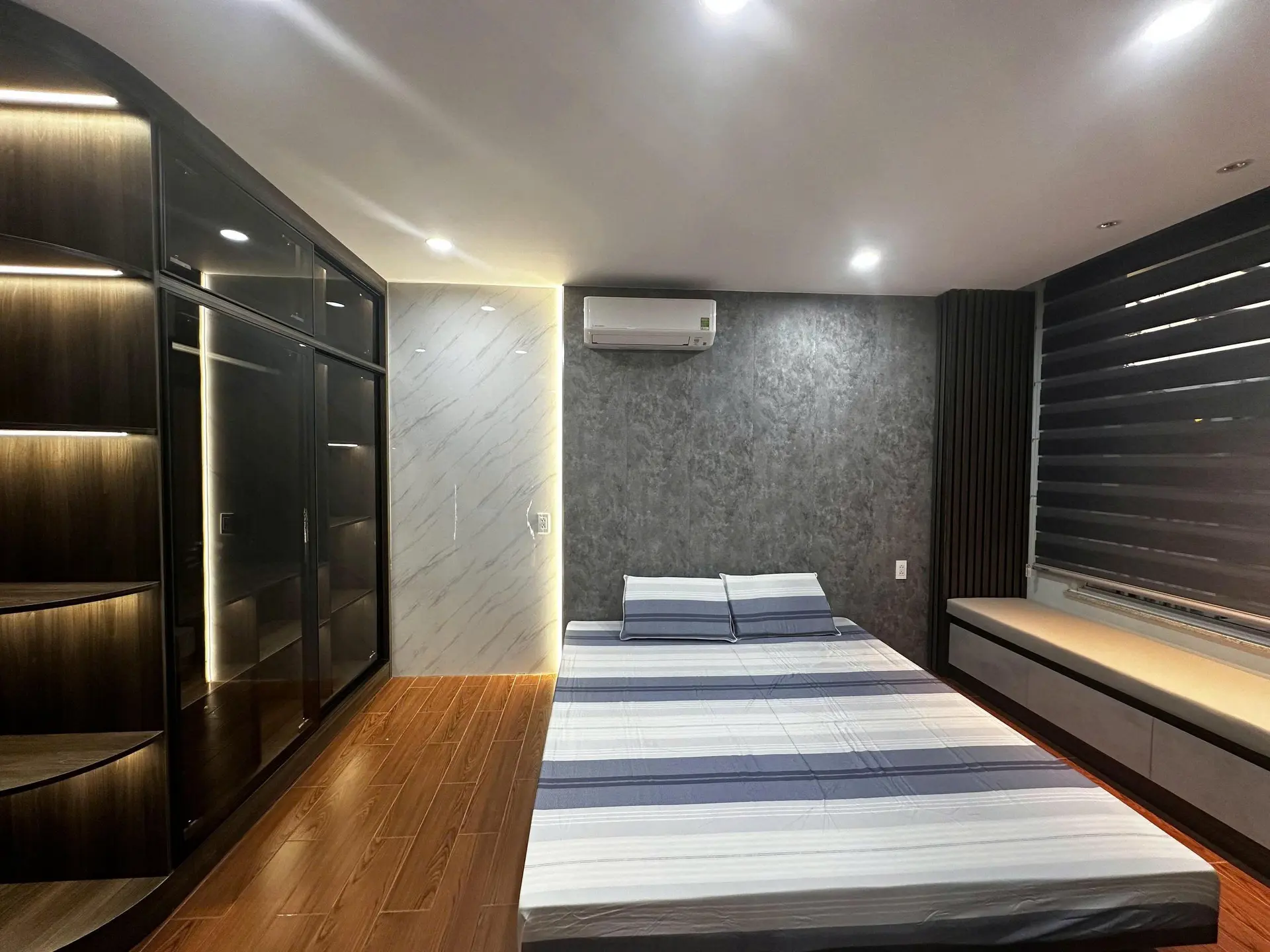 z7267556952126_90a83288b1da53e27ee963f34149e407